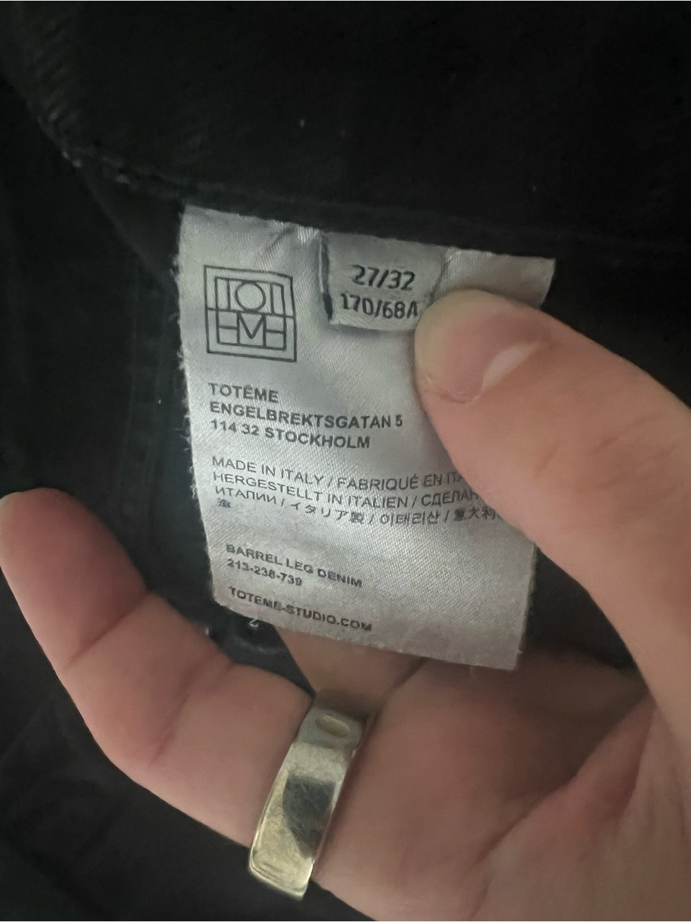 Toteme Barrel High-Rise Black Jeans - Picture 3 of 6